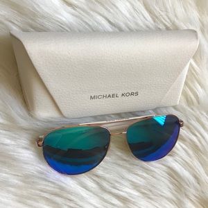 MK sunglasses 🕶